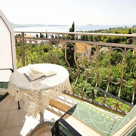 Myrta Apartment *